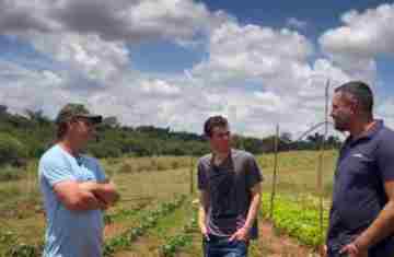 Com apoio da Cresol, pai e filho investem em sustentabilidade e garantem a sucessão familiar no campo